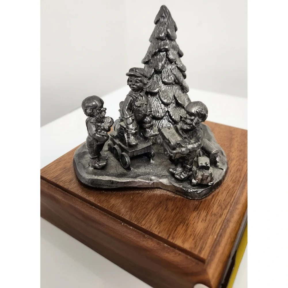 Vintage Michael Ricker Pewter Christmas Figurine Set Wood‎ Base 3pc